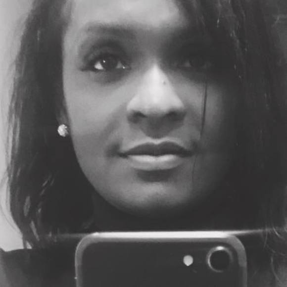 Meet your Posher, Dania - Picture 1 of 1